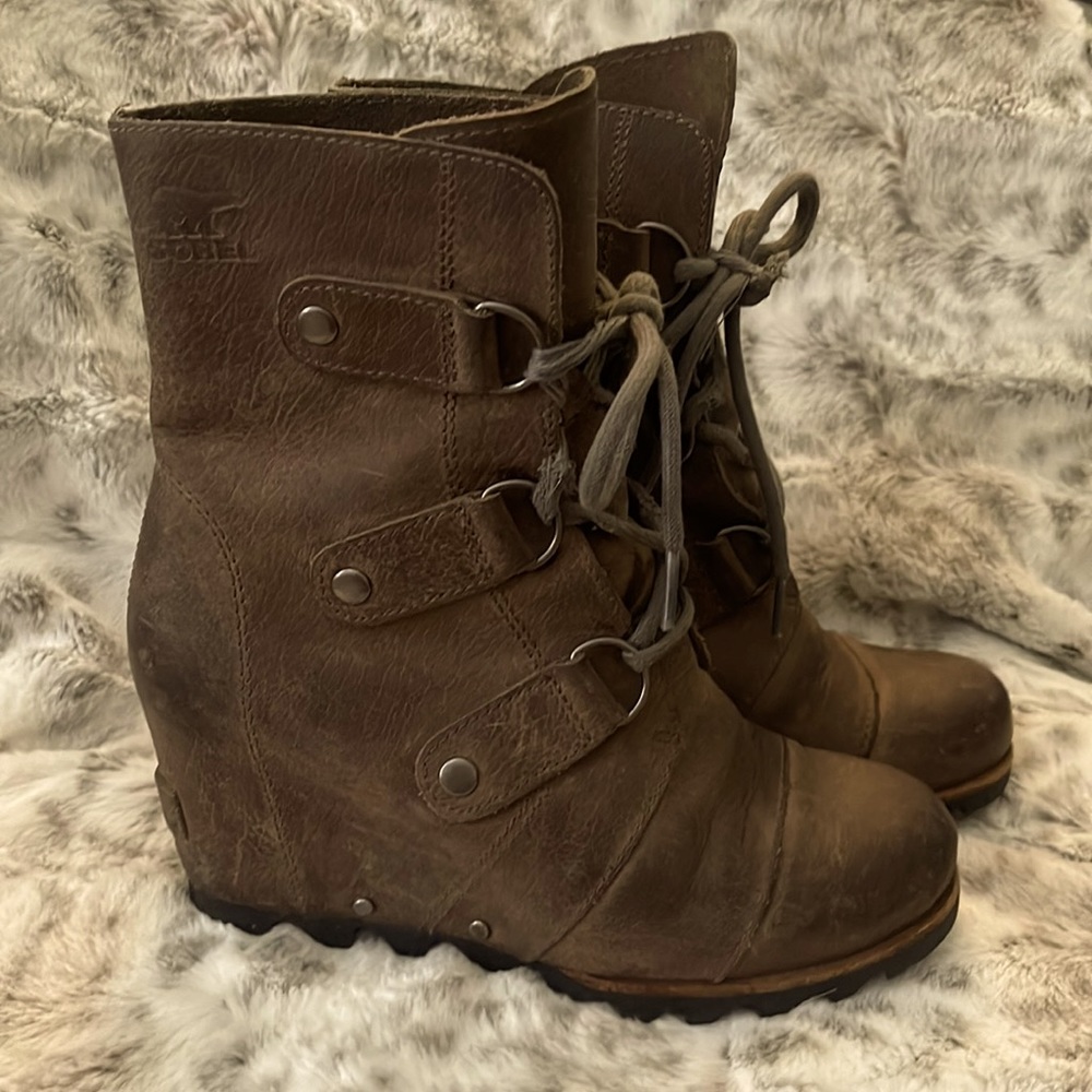 Sorel Joan of Arctic Leather Boots